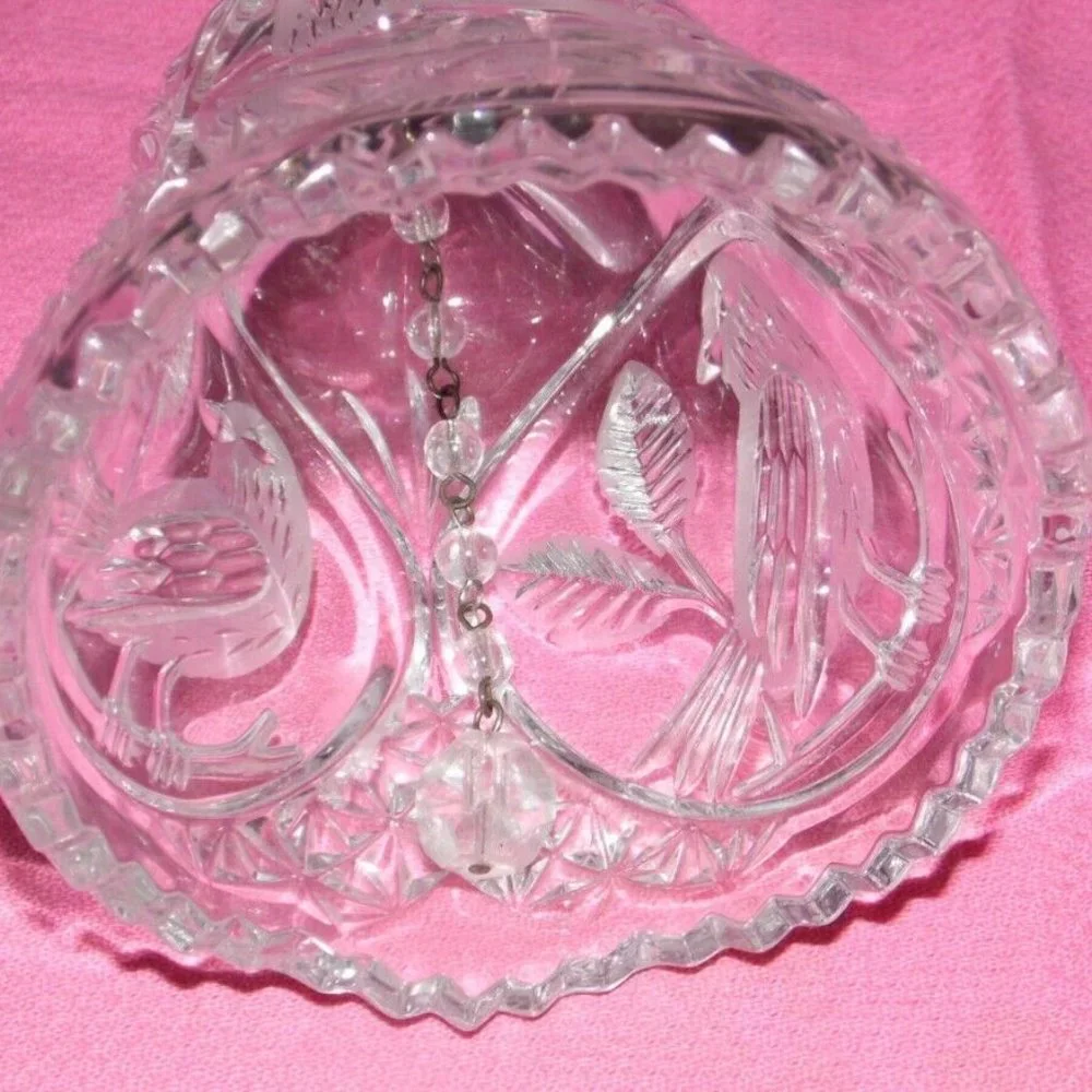 VINTAGE LEAD CRYSTAL ENGRAVED ETCHED BIRD/LEAVES DESIGN CRYSTAL DINGER - Picture 5 of 5